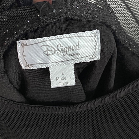 Disney dress - Picture 3 of 3